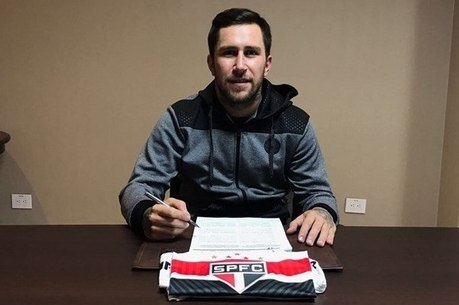 O meia Jonatan Gómez está oficializado