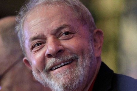 Lula e irmão eram acusados por recebimento de "mesada"
