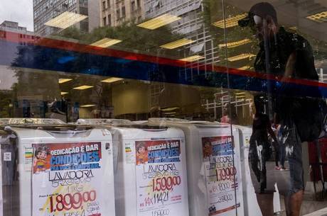 Bancos estão mais seletivos na hora de conceder crédito Bancos estão mais seletivos na hora de conceder crédito