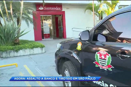 Um segurança foi ferido no abdômen durante o tiroteio Um segurança foi ferido no abdômen durante o tiroteio