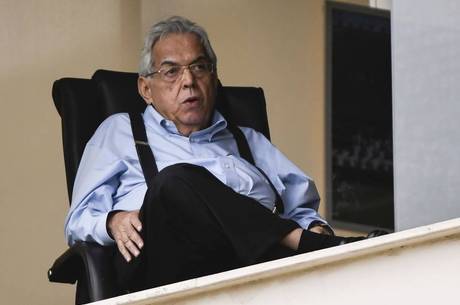 Eurico Miranda teria relação com torcida organizada
Eurico Miranda teria relação com torcida organizada