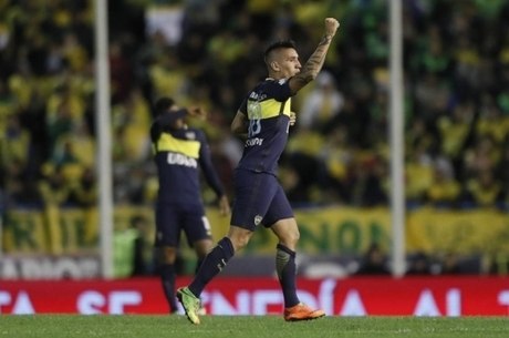 Vestindo a camisa 10, Centurión foi destaque do Boca Juniors