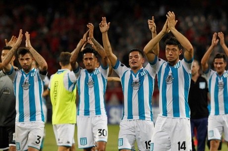 Racing vence Independiente Medellín e enfrenta Corinthians nas oitavas de final da Copa Sul-Americana
