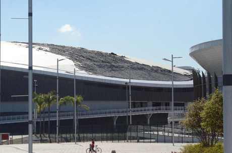 Cobertura do Velódromo do Rio ficou danificada