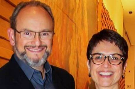 Ernesto Paglia e Sandra Annenberg, os dois continuam na Globo Ernesto Paglia e Sandra Annenberg, os dois continuam na Globo