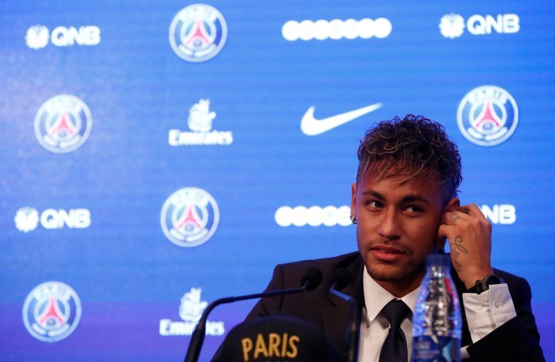Neymar é apresentado no PSG: 'Estou empolgado para jogar e buscar os  títulos que o time merece' - Esporte - Extra Online