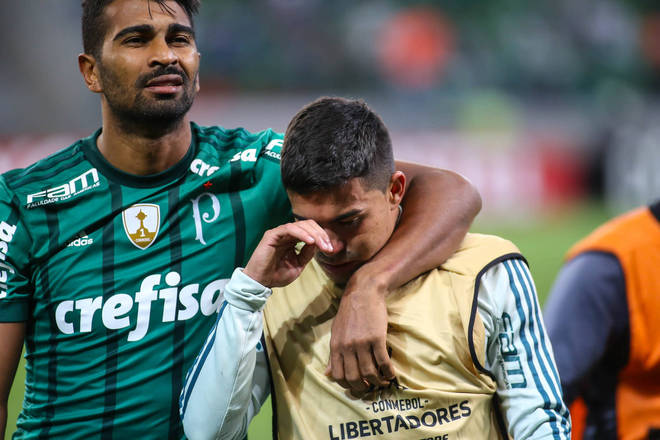 Borja, Felipe Melo, Erik. Direção do Palmeiras realmente 'rasga dinheiro'? 