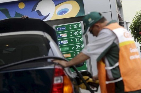 Gasolina e diesel devem ficar mais caros hoje