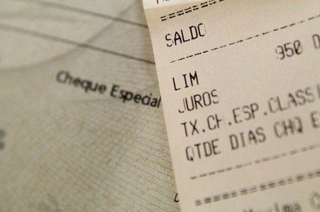 Taxa do cheque especial tem alta pela primeira vez no ano
