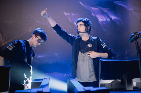 Loop, suporte da paiN, pode dar o tri para a equipe Loop, suporte da paiN, pode dar o tri para a equipe
