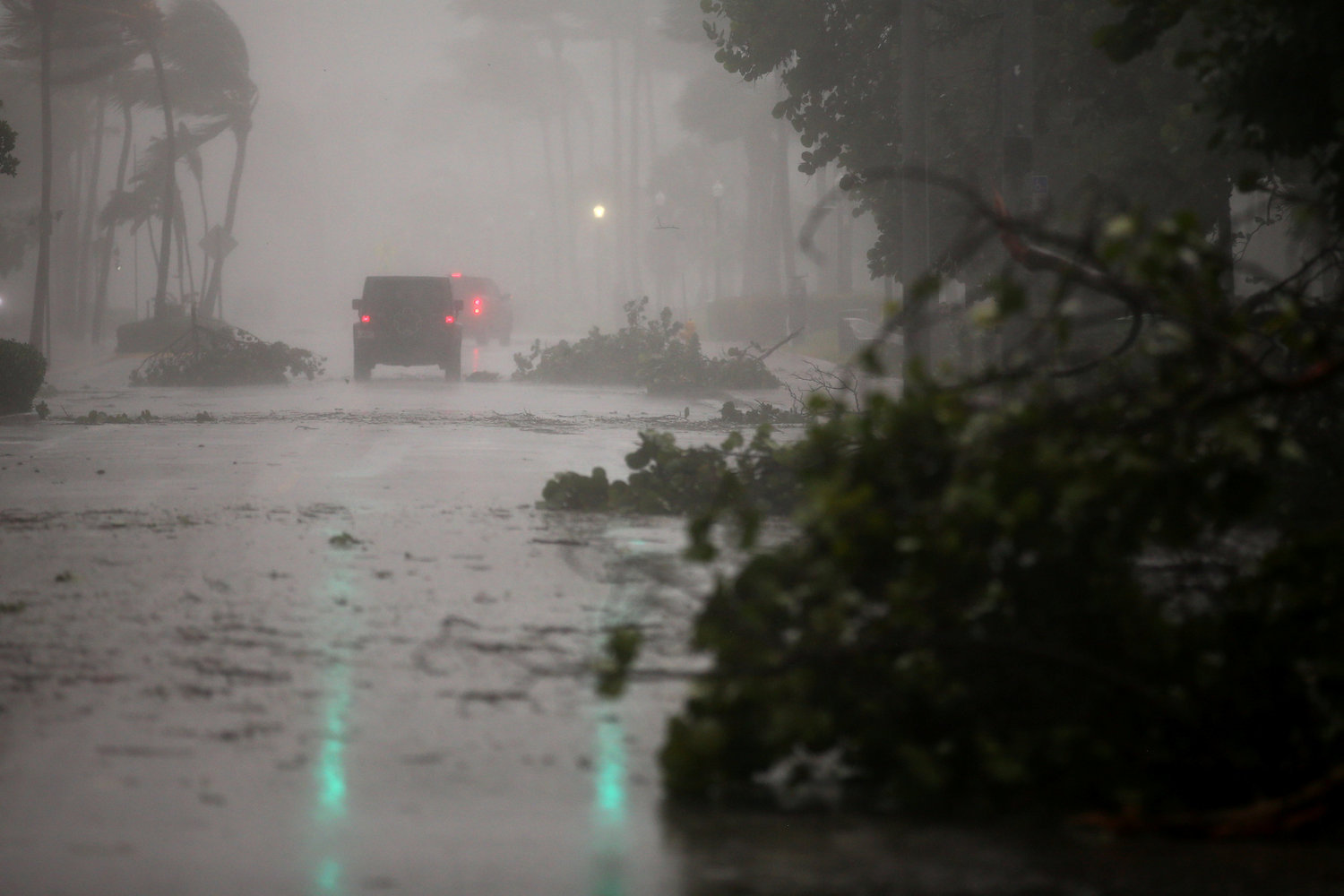 Furacão Irma devasta Miami e deixa 2,5 milhões sem energia na Flórida