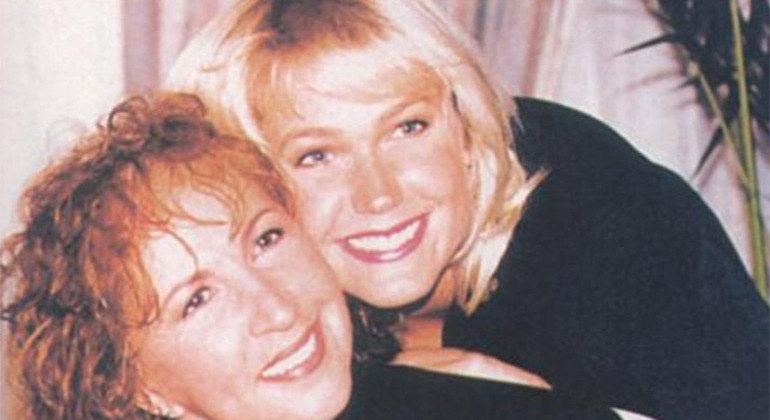 Xuxa presta homenagem de aniversário à mãe: 'Faz falta'