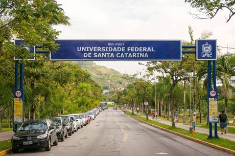 Os repasses sob suspeita chegam a R$ 80 milhões Os repasses sob suspeita chegam a R$ 80 milhões
