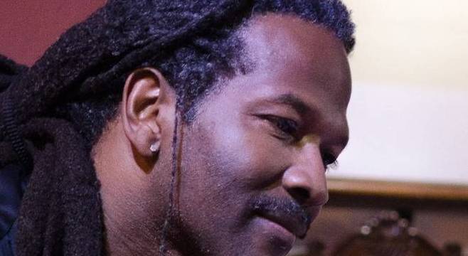 Carl Hart estuda há mais de 20 anos o efeito de drogas no cérebro