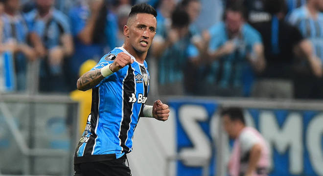 Lucas Barrios garantiu Grêmio na semifinal da Copa Libertadores