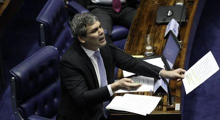 Base do governo quer presidência da CPMI 
