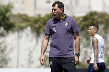 Carille está incomodado com as confusões de arbitragem no Corinthians
