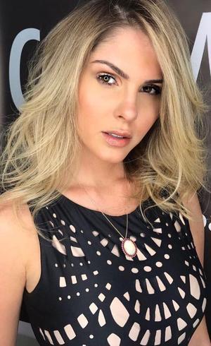 Bárbara Evans mudou o visual