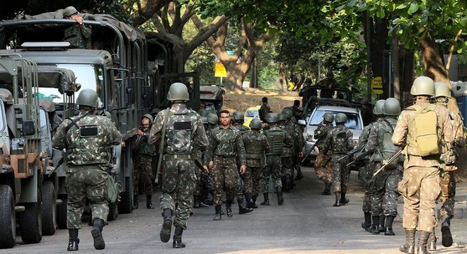 Cerca de 600 homens das Forças Armadas atuam nesta quarta (11) na Rocinha