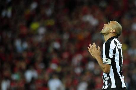 Roger está fora do restante da temporada Roger está fora do restante da temporada