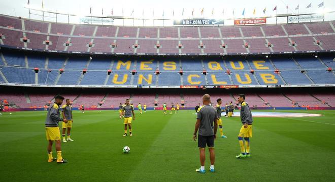 Camp Nou terá Barcelona x Las Palmas sem público neste domingo