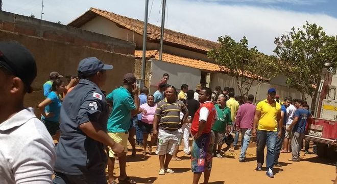 Movimentação após ataque em creche de Minas Gerais