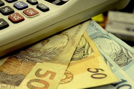 Salário mínimo deverá ser de R$ 965 em 2018

