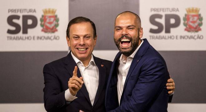 João Doria deixa Prefeitura de SP e Bruno Covas assume