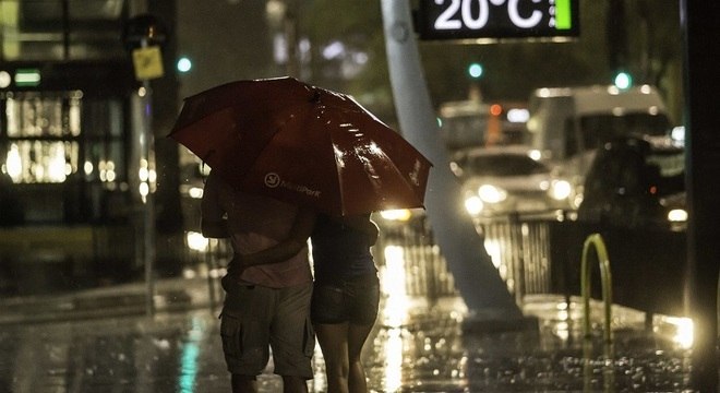 Sp Deve Ter Chuva Forte E Temperatura Amena Hoje Noticias R7 Sao Paulo