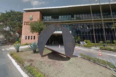 Câmara terá que convocar suplente Câmara terá que convocar suplente