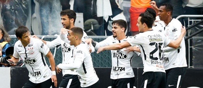 Corinthians reverteu três derrotas e um empate com vitória no clássico de domingo