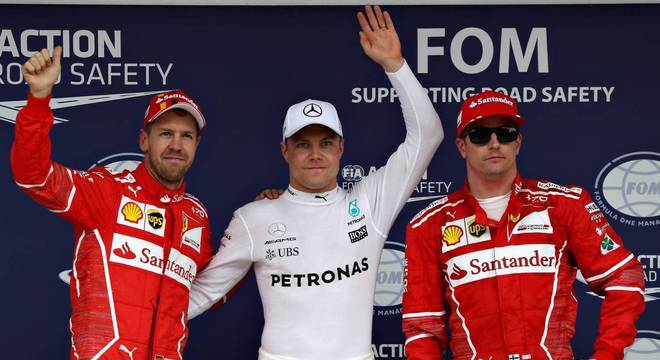Sebastian Vettel, Valtteri Bottas e Kimi Raikkonen largam na frente em Interlagos