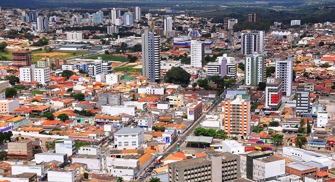  A área em volta da residência foi isolada para facilitar as negociações