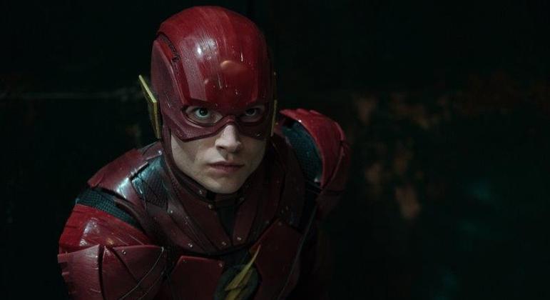 Ezra Miller interpretou o herói Flash em filmes da DC