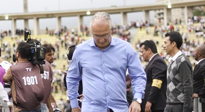 Dorival Júnior deixou o Pacaembu insatisfeito com o empate contra o Botafogo