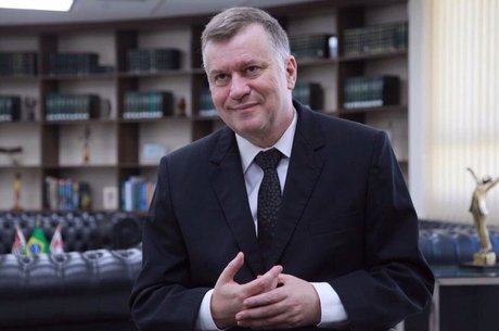 Marcos da Costa fica no cargo até 2018