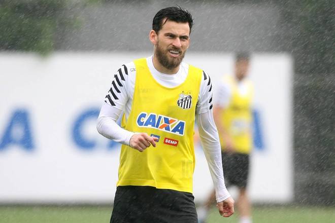 Recentemente o meia Lucas Lima foi afastado pelo Santos e não joga mais pelo clube. E seu destino deve ser um rival. O Verdão surge como provável nova casa do camisa 10. Confira outros casos recentes de vira-casacas que deixaram a rivalidade para trás na hora de procurar um novo clubeEsportesR7 no YouTube. Inscreva-se