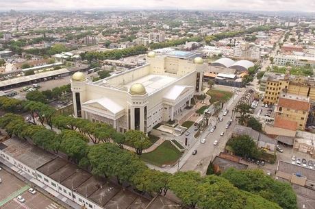Bispo Edir Macedo Inaugura Templo Da Universal Em Curitiba Noticias R7 Brasil Procurada, a igreja universal não havia se pronunciado até a publicação deste texto. bispo edir macedo inaugura templo da