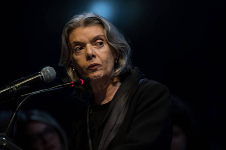 Cármen Lúcia vai se reunir com presidente do TRF4 Cármen Lúcia vai se reunir com presidente do TRF4
