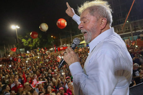 Bloqueio envolve o caso do triplex do Guarujá