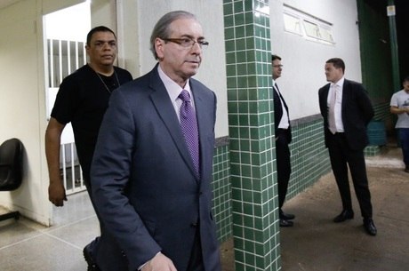 Cunha deve pena reduzida para 14 anos e seis meses