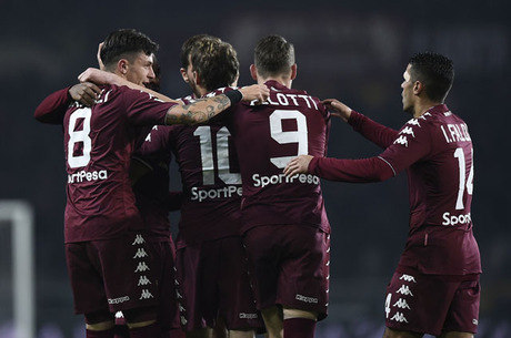 Vítima de acidente em 1949, Torino lança camisa verde em homenagem à Chape, chapecoense