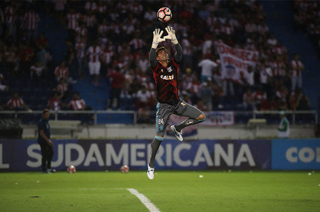 Goleiro César foi um dos destaques da partida