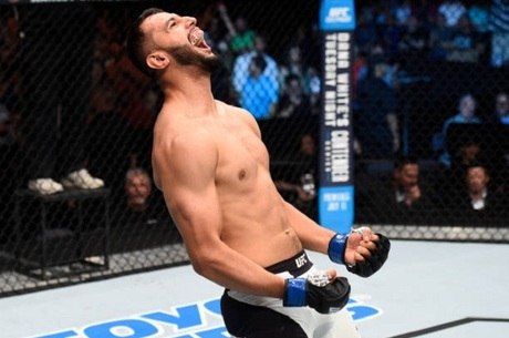 Dominick Reyes finalizou Jeremy Kimball ainda no primeiro round e segue invicto (Foto: Getty Images)