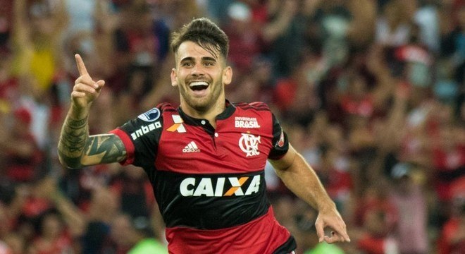 Felipe Vizeu será o substituto de Guerrero no ataque do Flamengo
