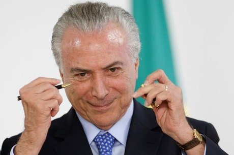 "Vamos continuar trabalhando", disse Temer