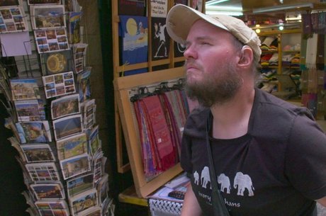 Aos 39 anos, Giles já visitou 124 países