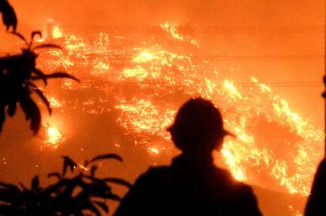 Incêndios deram US$ 7 bilhões de prejuízos Incêndios deram US$ 7 bilhões de prejuízos