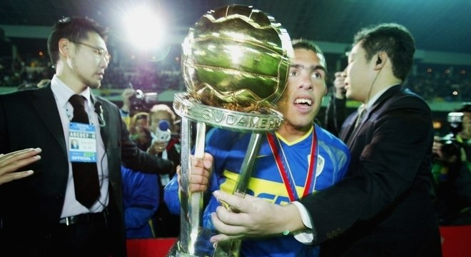 Argentino Carlitos Tevez conquistou o mundo com o Boca Juniors em 2003