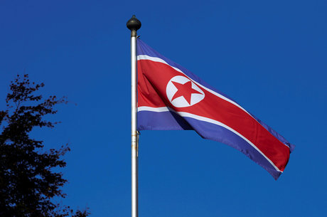 Coreia do Norte retém embarcação russa